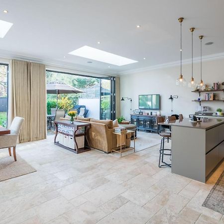 Breathtaking Putney Home With Gorgeous Garden Richmond  Exteriör bild