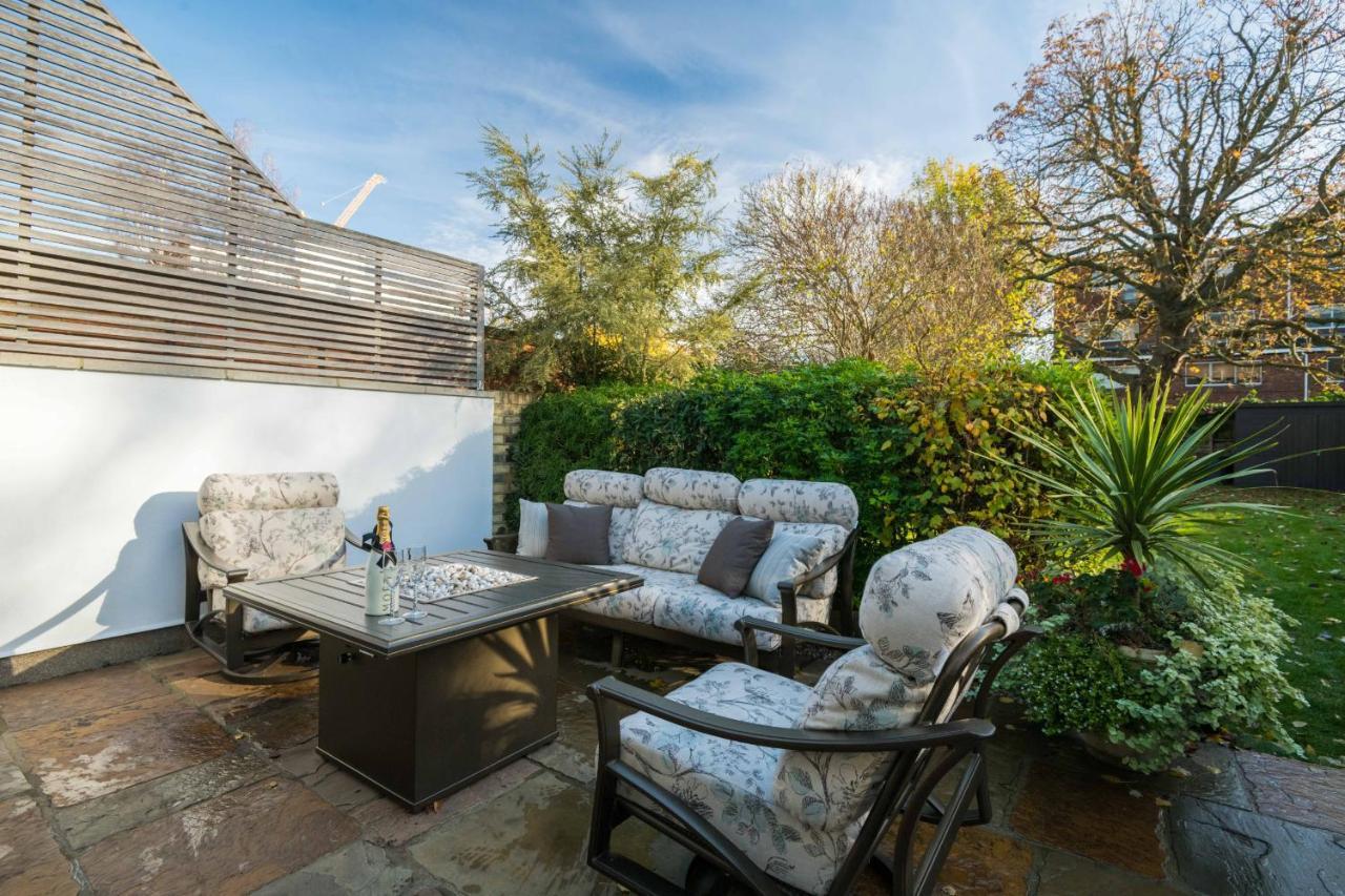 Breathtaking Putney Home With Gorgeous Garden Richmond  Exteriör bild