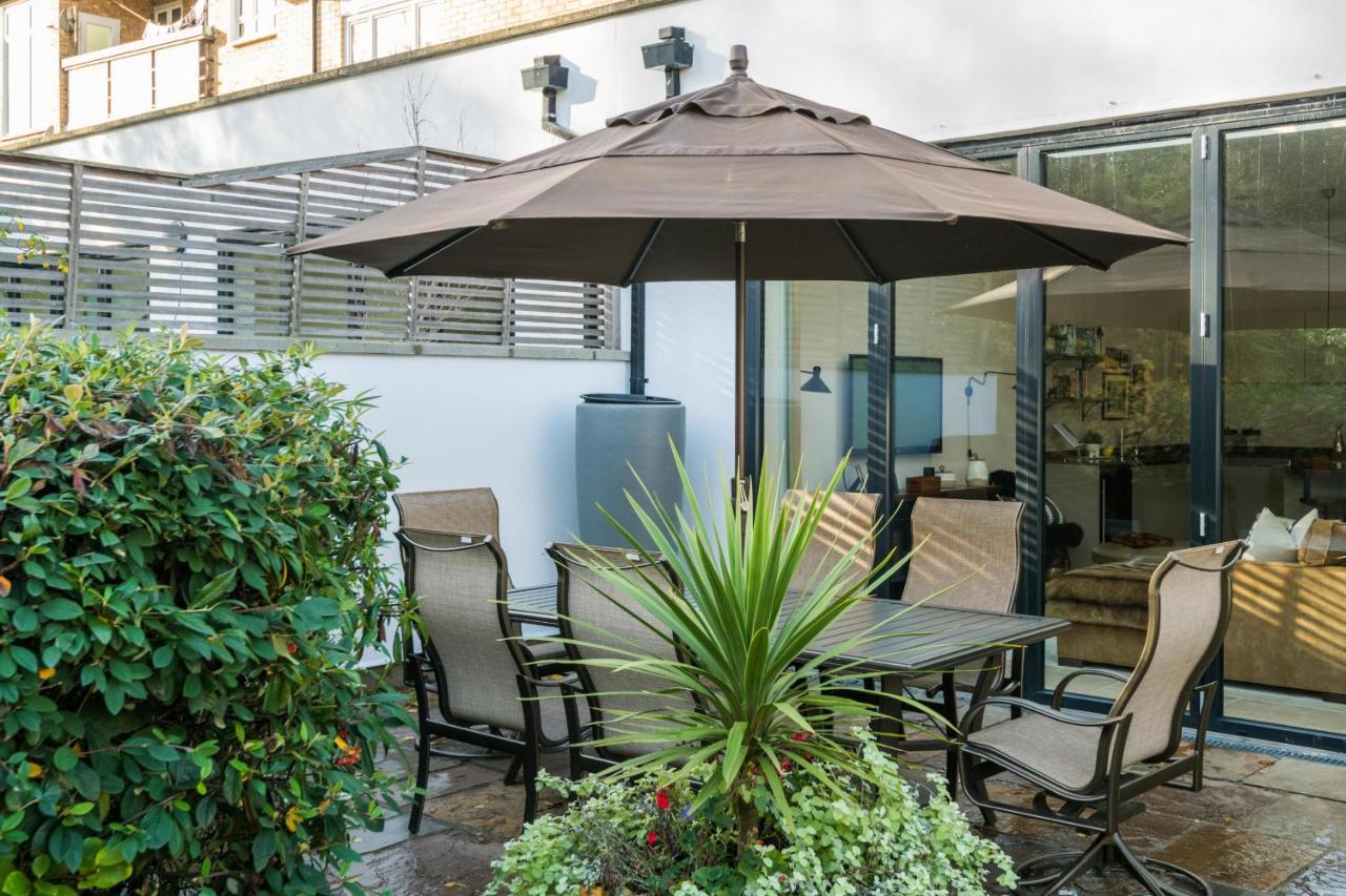 Breathtaking Putney Home With Gorgeous Garden Richmond  Exteriör bild