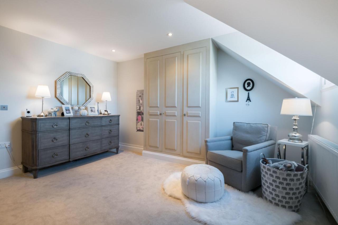 Breathtaking Putney Home With Gorgeous Garden Richmond  Exteriör bild