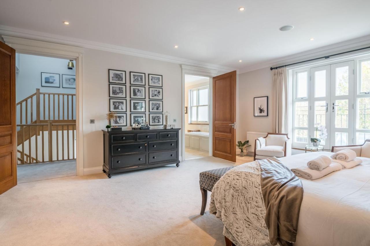 Breathtaking Putney Home With Gorgeous Garden Richmond  Exteriör bild