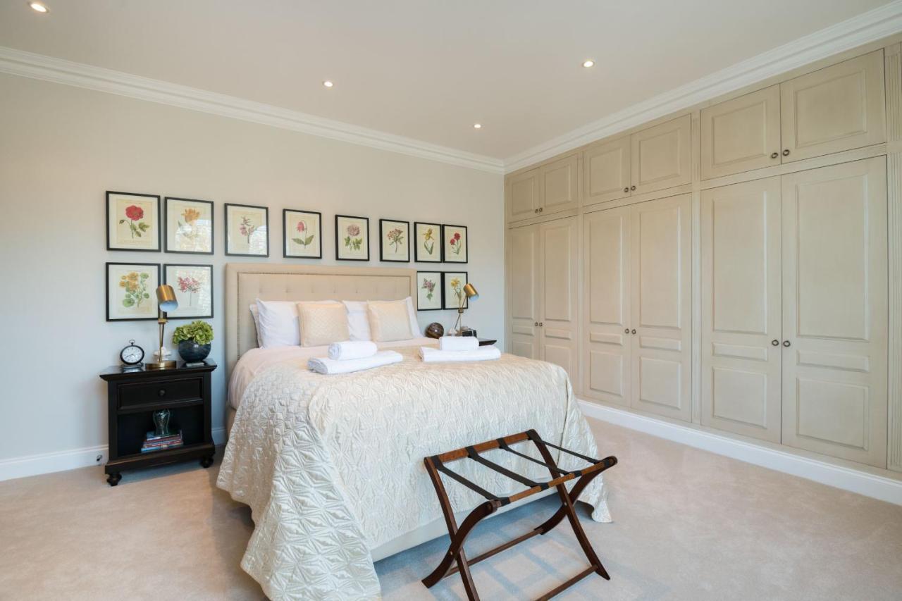 Breathtaking Putney Home With Gorgeous Garden Richmond  Exteriör bild