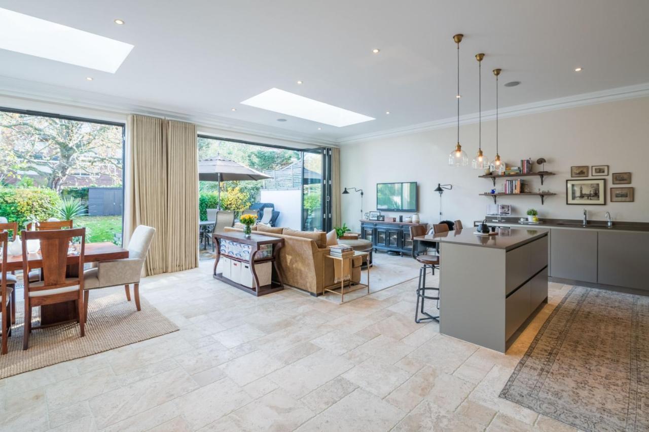 Breathtaking Putney Home With Gorgeous Garden Richmond  Exteriör bild