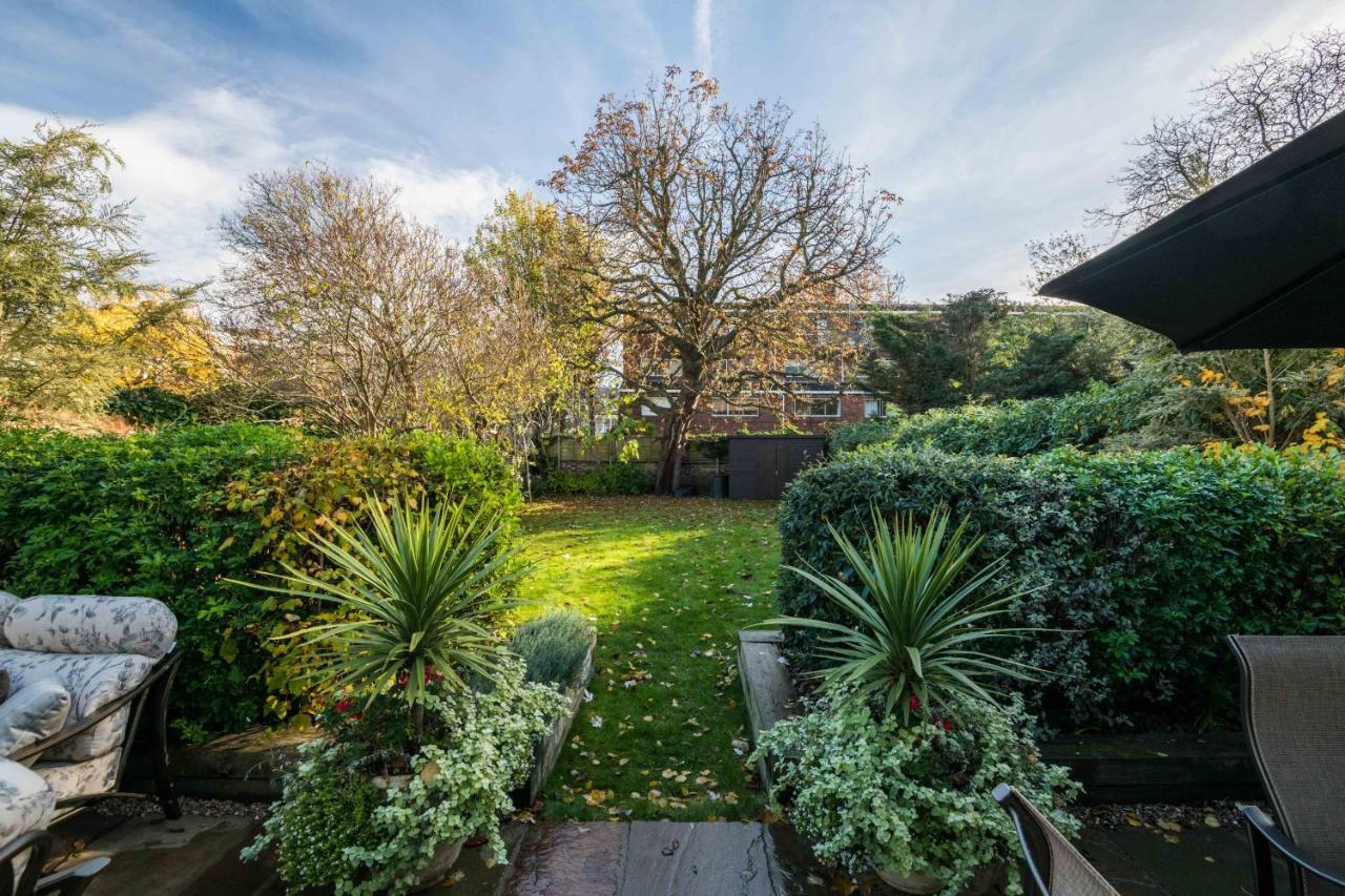 Breathtaking Putney Home With Gorgeous Garden Richmond  Exteriör bild