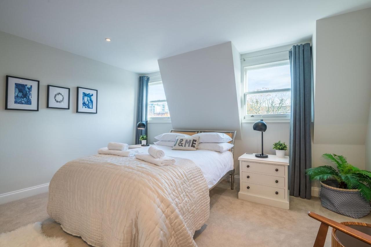 Breathtaking Putney Home With Gorgeous Garden Richmond  Exteriör bild